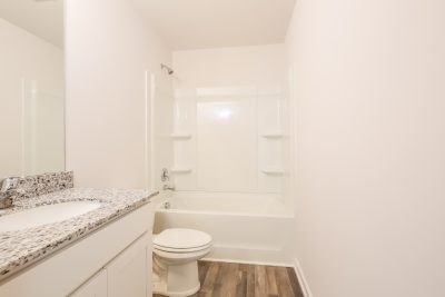 013 photo bathroom 10577341