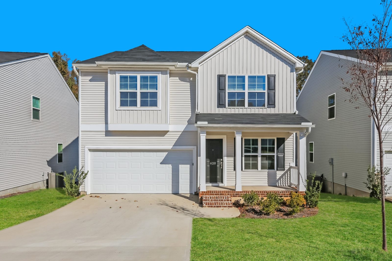 000 photo front view 13286099