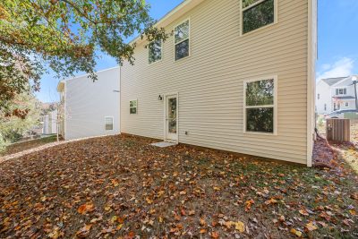 013 photo rear view 13285909