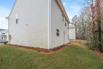 013 photo rear view 13396752