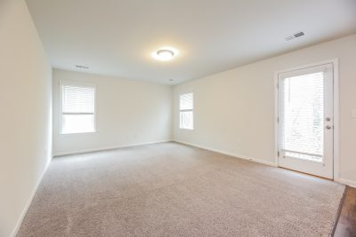 003 Living Room ET71043
