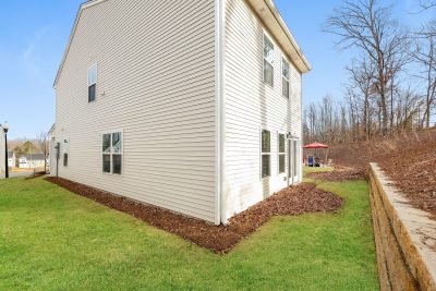 014 photo rear view 10397749