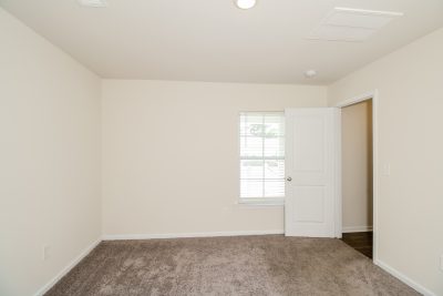 006 photo main bedroom 12955969