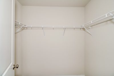 008 photo walk in closet 12955956