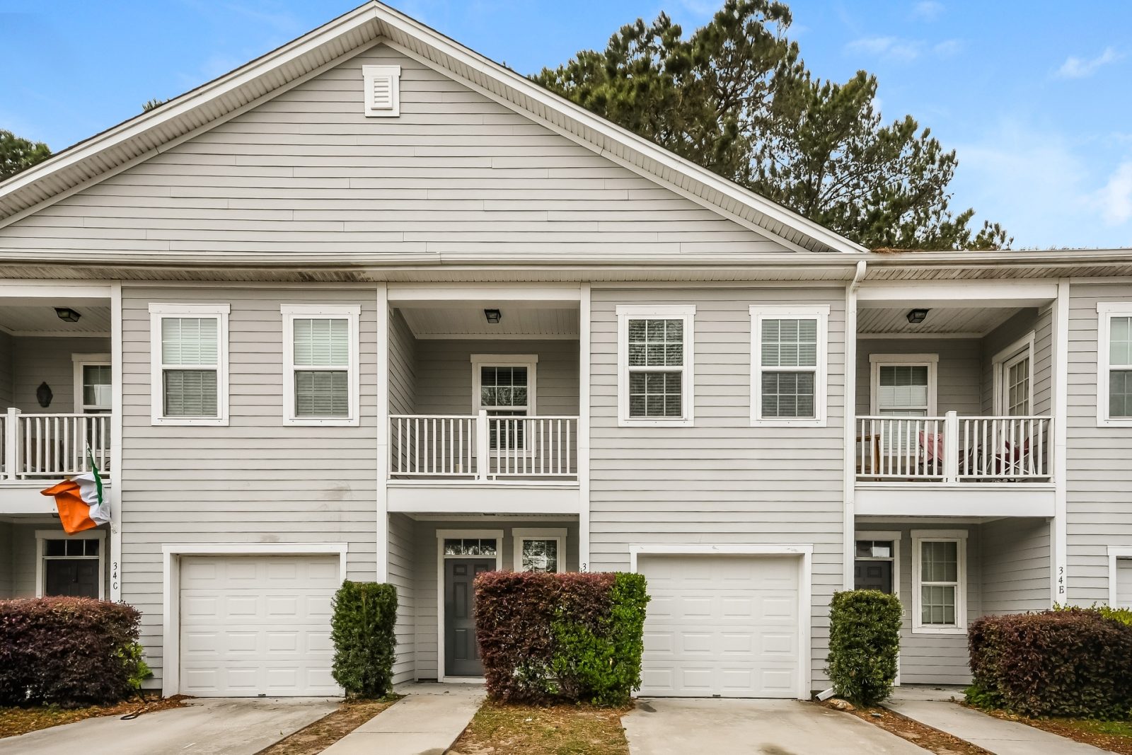 000 photo front view 15274626