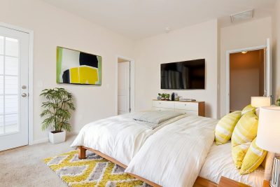 003 photo vs main bedroom 15178142