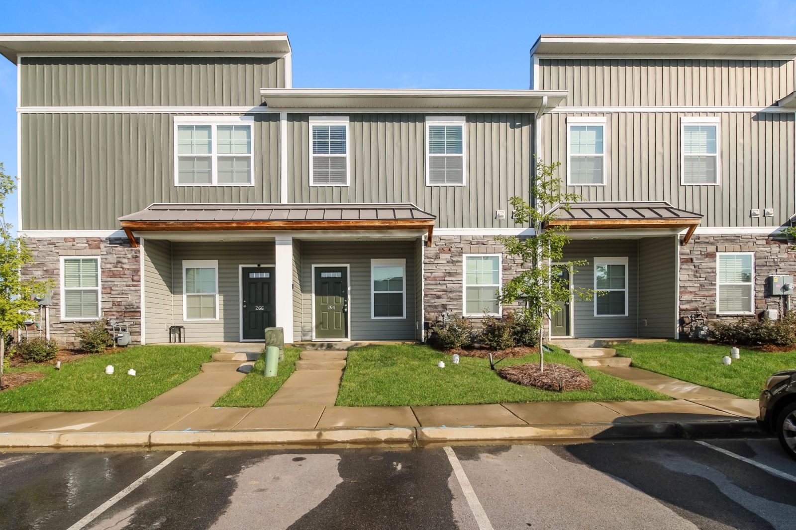 000 front view 12971329