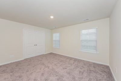 006 Main Bedroom ET42071