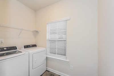 011 Laundry Room ET42071