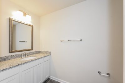 013 Bathroom ET42071