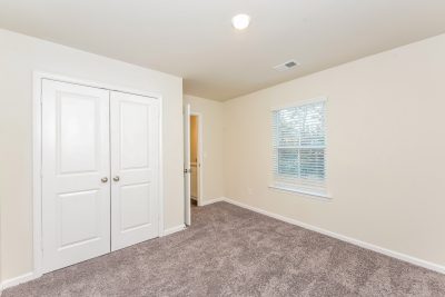 007 Main Bedroom ET42074