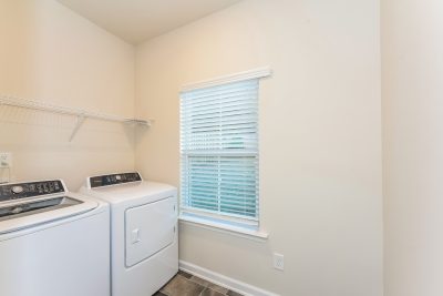 011 Laundry Room ET42074