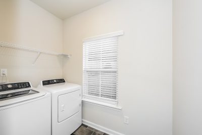 011 Laundry Room ET42075