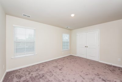 007 Main Bedroom ET42076