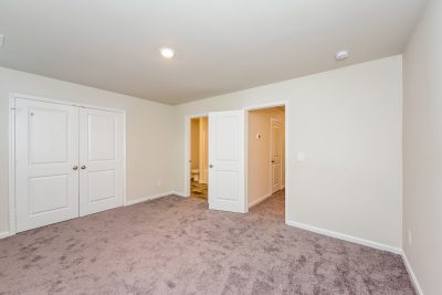 008 Main Bedroom ET42076