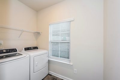 012 Laundry Room ET42076