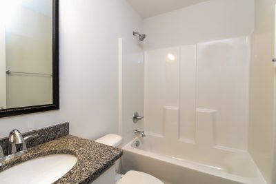 007 photo main bathroom 12727928