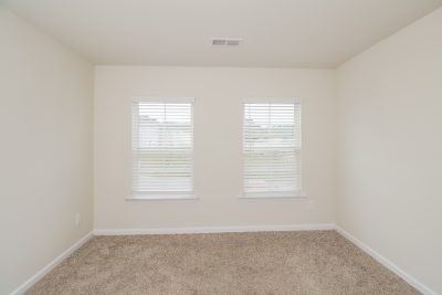 004 photo bedroom 13199378