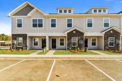 000 Front View 13403450