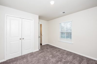 009 photo main bedroom 10055898