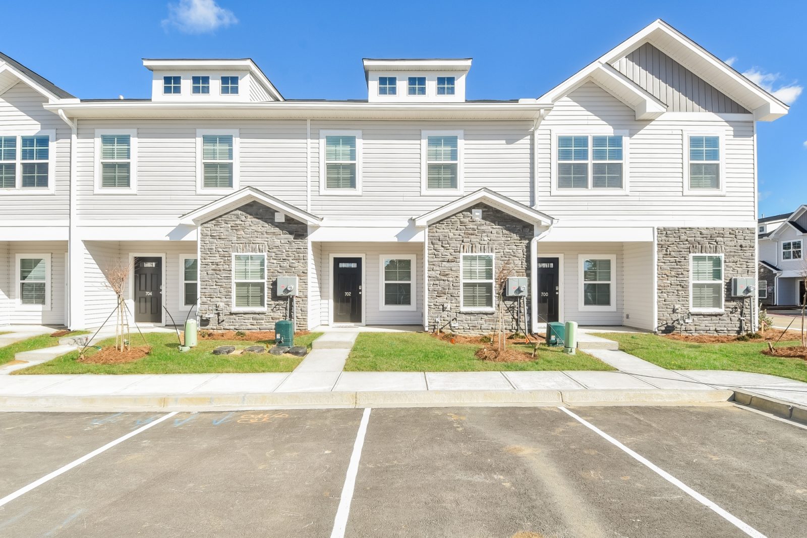 000 Front View ETA6120