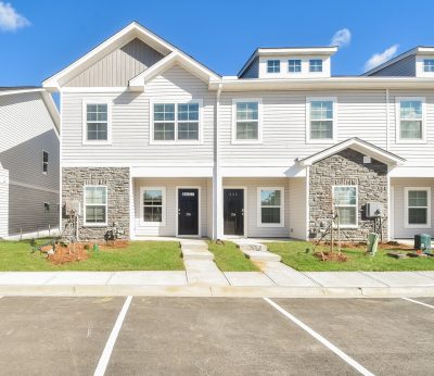 000 Front View 13466332