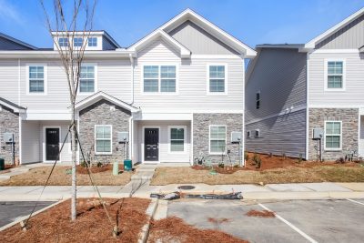 000 Front View 13603293