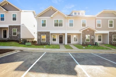 015 Front View 13662548