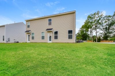 015 photo rear view 13831701