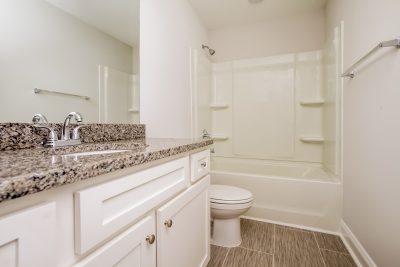 013 photo bathroom 11806179