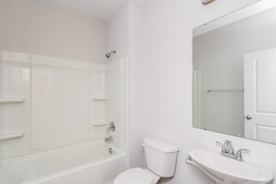 008 Main Bathroom ETY1113
