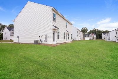015 photo rear view 11806820