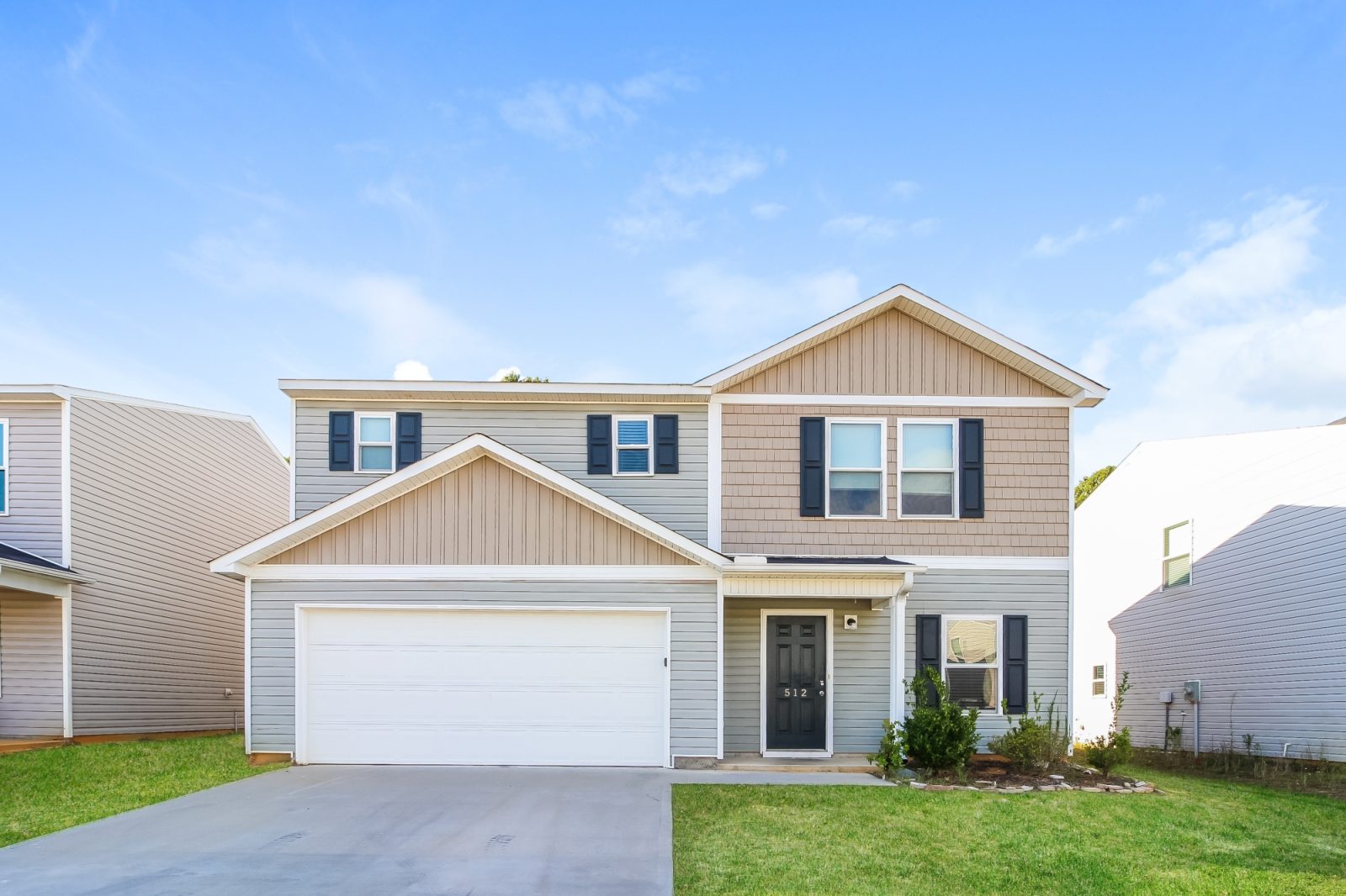 001 Front View ET31045