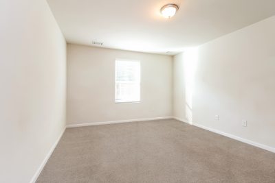 007 Main Bedroom ET31045