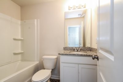 013 Bathroom ET31045