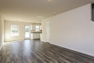003 Living Room ET41056