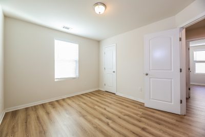 012 Bedroom ET41056