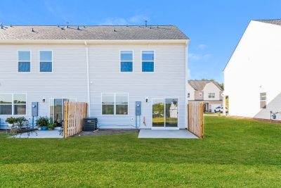 015 photo rear view 11796829