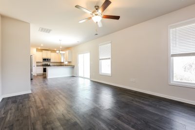 004 Living Room ET91176