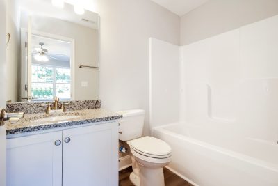 009 Main Bathroom ETA0010