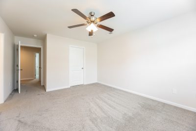 008 photo main bedroom 14028378