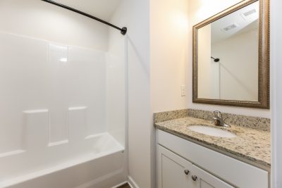 012 photo bathroom 14028365