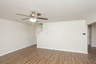 003 Living Room ET61133