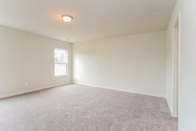 007 photo main bedroom 12576224