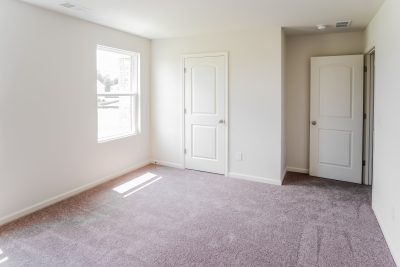 007 photo main bedroom 11300914
