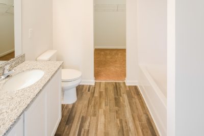 012 photo bathroom 11300906