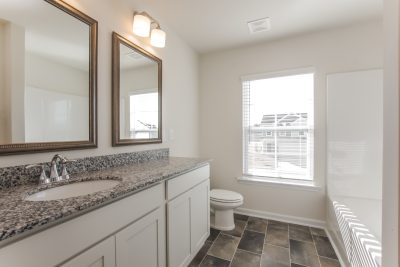 013 photo bathroom 10347742