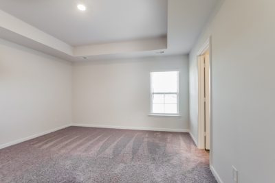 007 photo main bedroom 10348155
