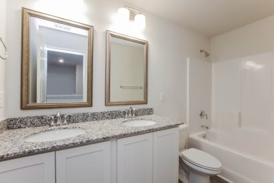 013 photo bathroom 10348151
