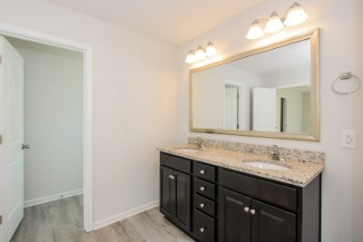 009 photo main bathroom 15170374